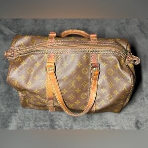 LOUIS VUITTON Sac Souple 35 Monogram